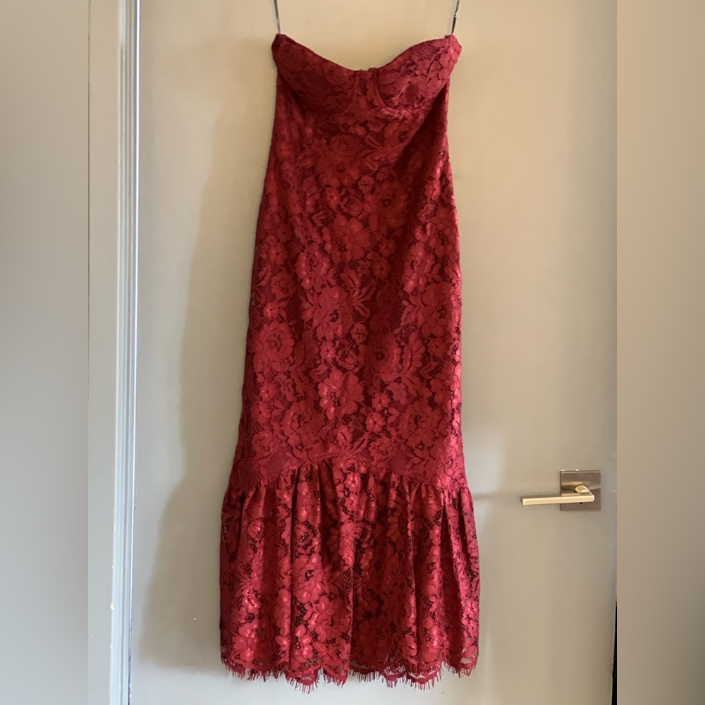 Brand New with tags Maroon Lace midi dress. Medium